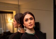 Photos : Mrunal Thakur Flower Girlie Look